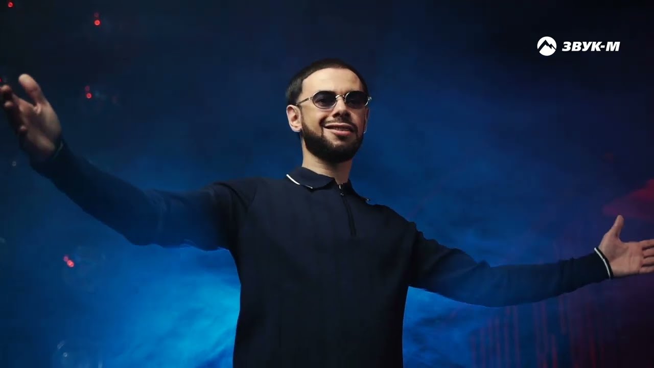 Я фотографию беру