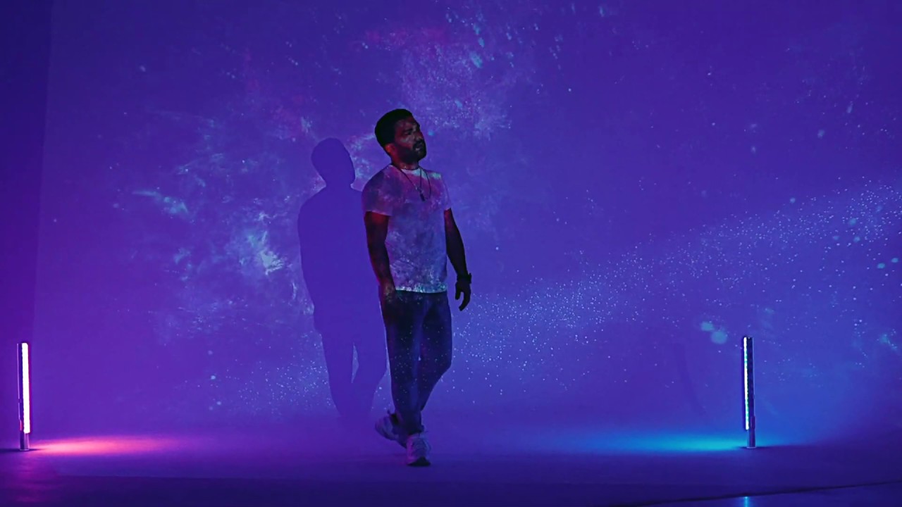 Из разных миров